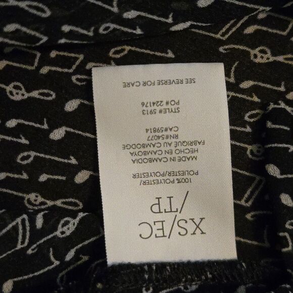 Cabi XS Top Popover Sing Along Music Notes Ruffle Black Whimsygoth Vampy Music - Picture 4 of 7